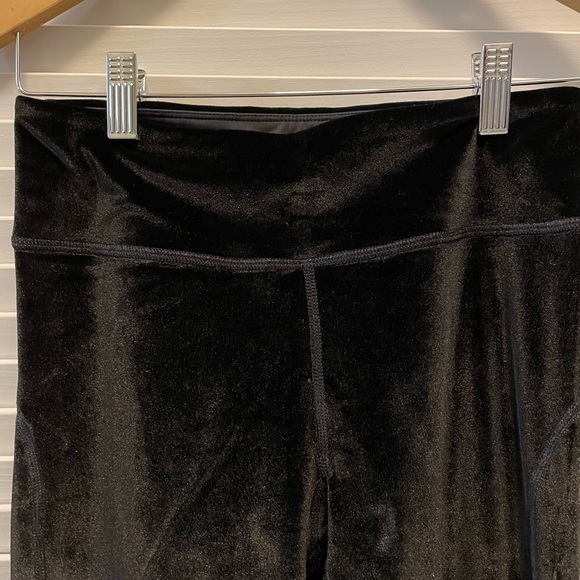 Velvet Leggings by Urban Savage - Picture 3 of 3